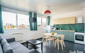 Escale-Marne Fr - 202 - Free Parking - Free Luggage Storage - All Equipped - Linen Included - Washing Machine - 10Mn Walk Metro 8 - Rer A - Panoramic View - From 1 To 14 Guests