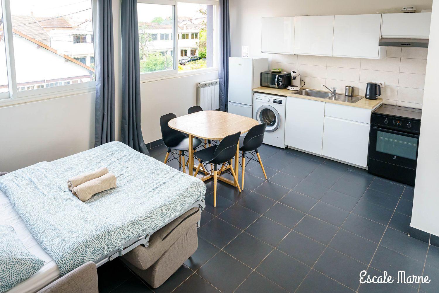 Escale-Marne Fr - 202 - Free Parking - Free Luggage Storage - All Equipped - Linen Included - Washing Machine - 10Mn Walk Metro 8 - Rer A - Panoramic View - From 1 To 14 Guests Maisons-Alfort Chambre photo